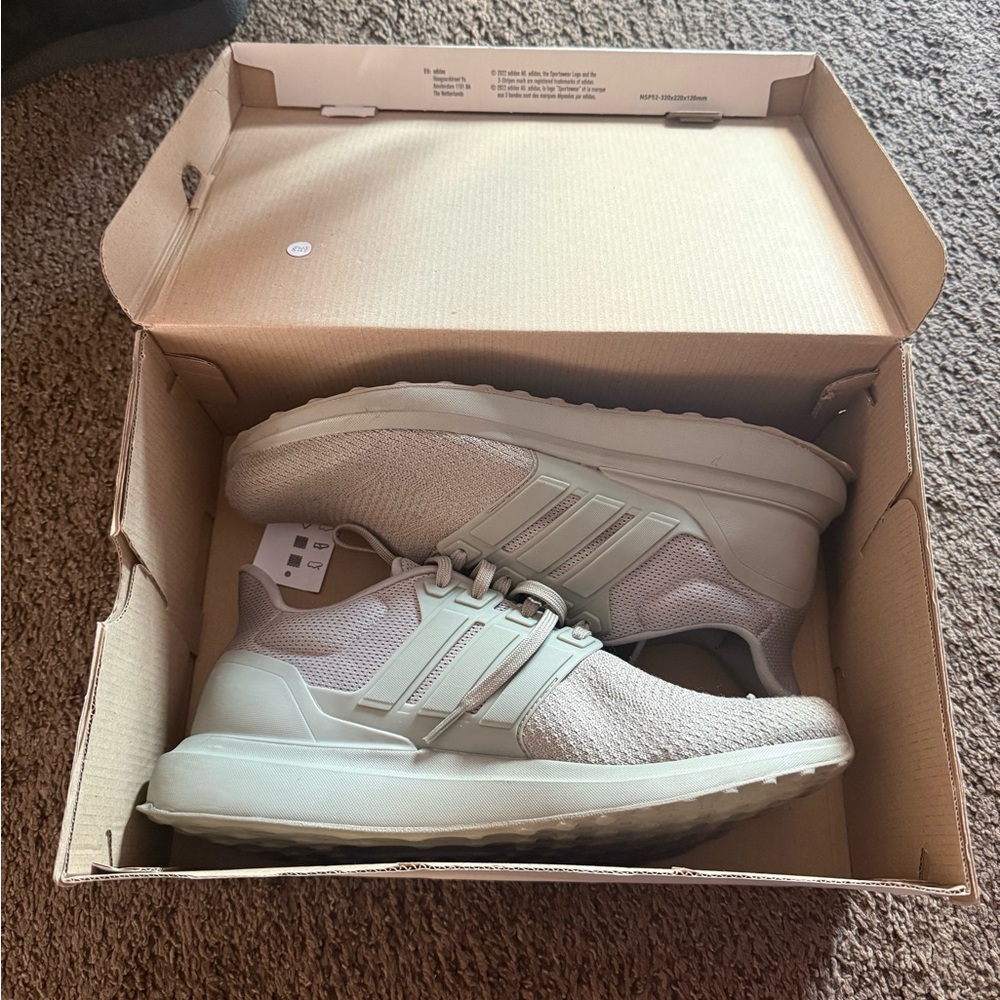 Adidas UBounce DNA Sneakers in Gray
